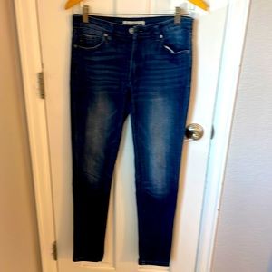 Kancan stretch skinny jeans size 9/28